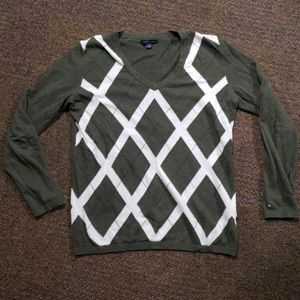 Plaid hunter green v-neck sweater